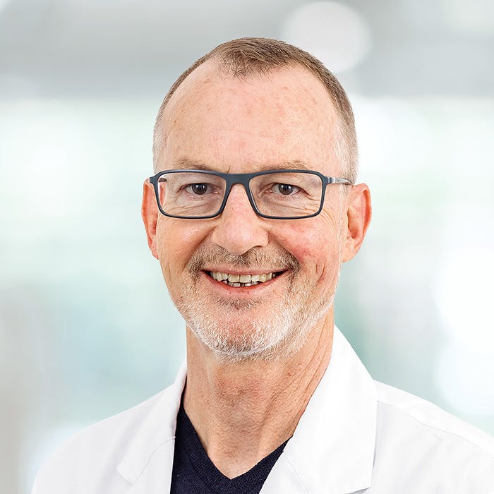 Portrait photo of Dr Basil Bättig
